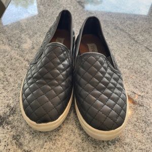 Steve Madden Girls Slip Ons Size 3